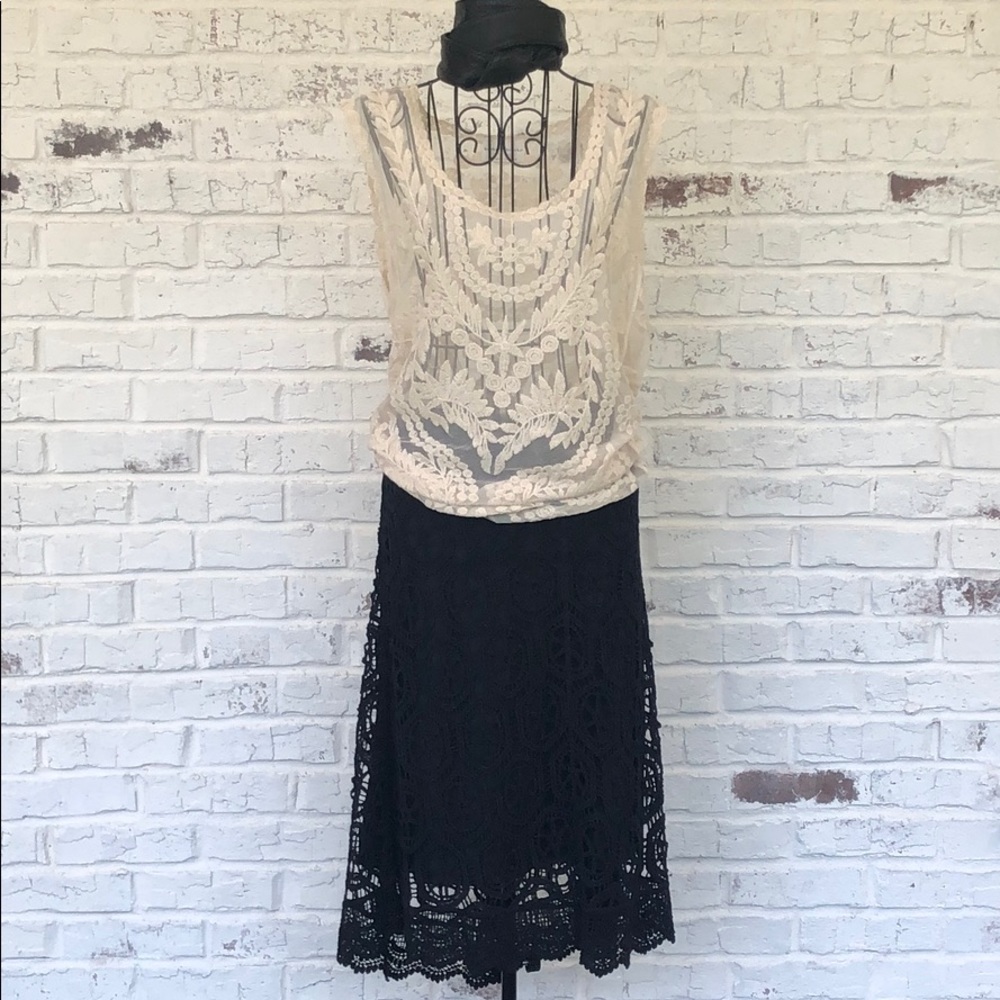 Bobbie Brooks plus size ivory lacy appliqué top- size 3X